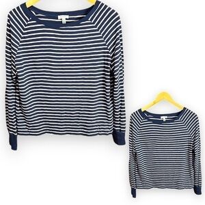 𝅺SUSINA women’s navy and white striped top. Size small